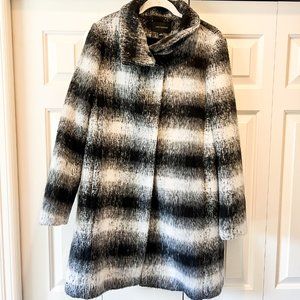 Ann Taylor gray/black/white Ombre Plaid winter Coat size L - outerwear